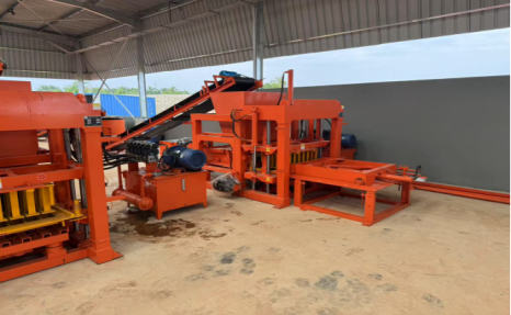 4 adet QTJ4-18 Hidrolik blok makinesi Benin'de
