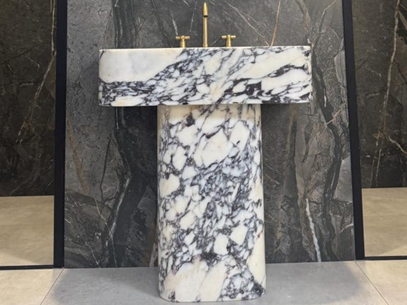 Why Calacatta Marble Is Popular in Commercial Interiors