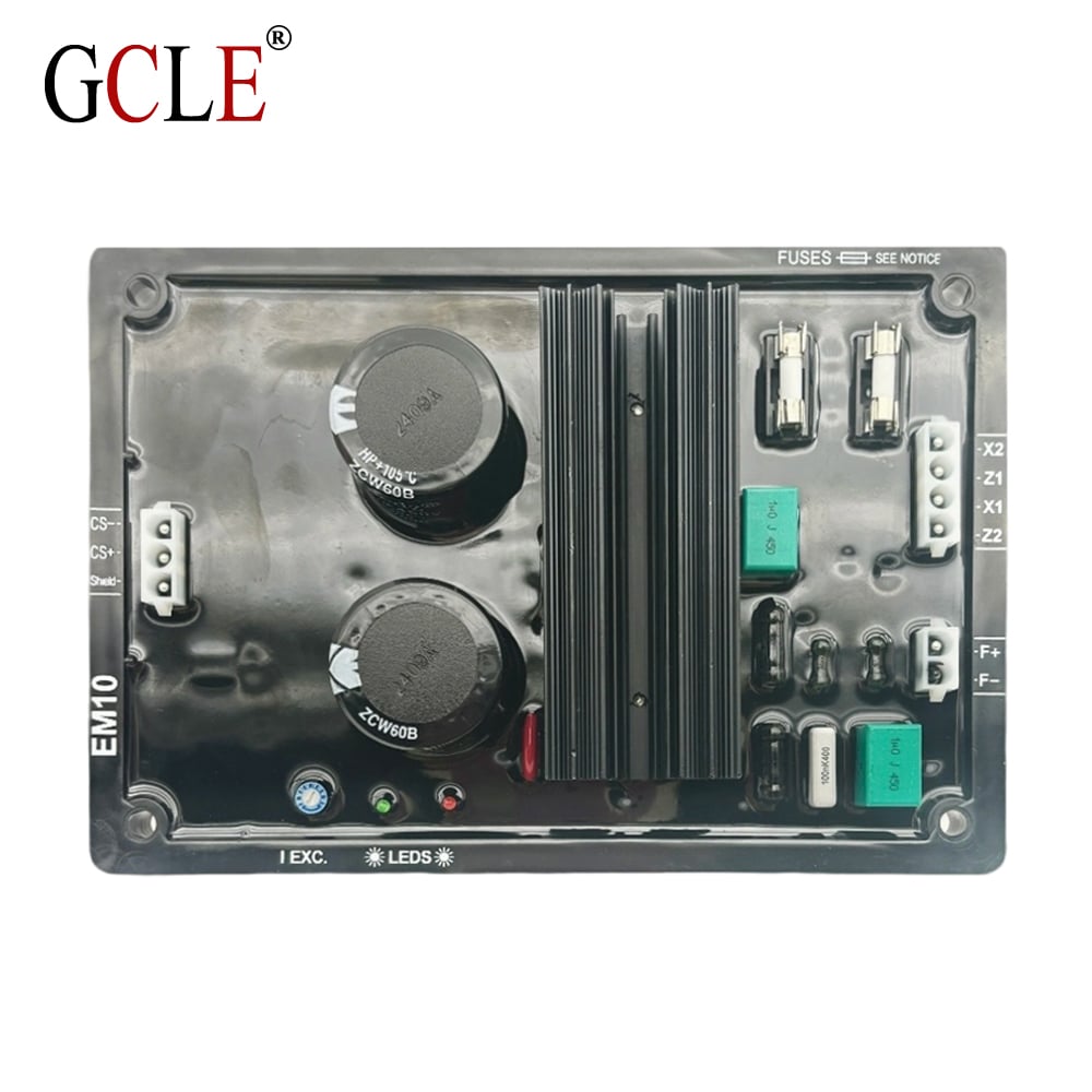 Règle souvansomatik volm EM10 AVR ak de kondensatè ZCW60B gwo kapasite, radiè aliminyòm vètikal doble, tèminal deteksyon kouran CS+ ak CS-, pou stabilizatè jenèratris diesel sans bross