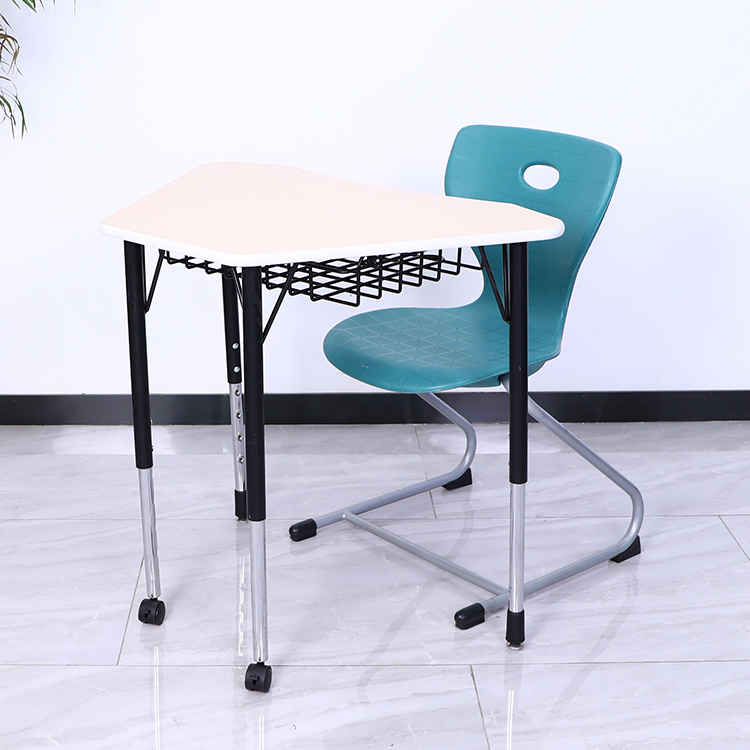 SS0223 Activity Desk School Desk with Swivel Casters (4).JPG