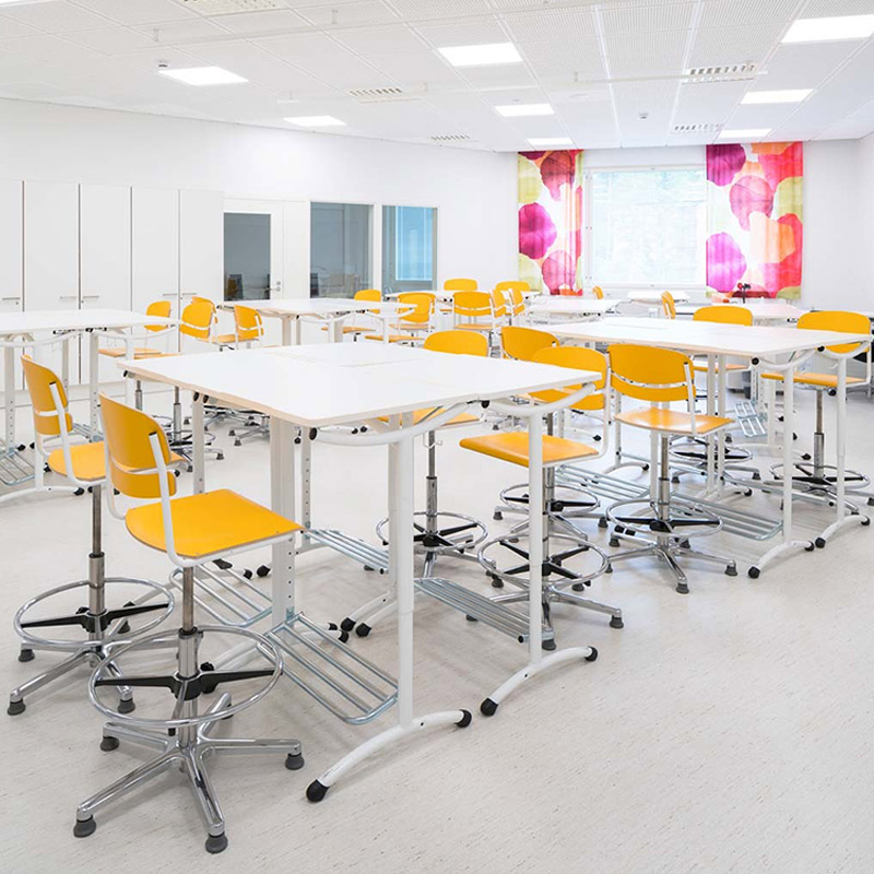MD0147 Classroom Single Oval Pipe Student Desk