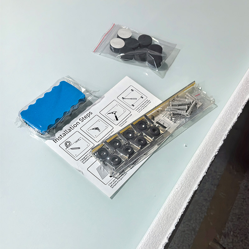 BG0002 Tempered Glass Wall Mounted Whiteboard (4).jpg