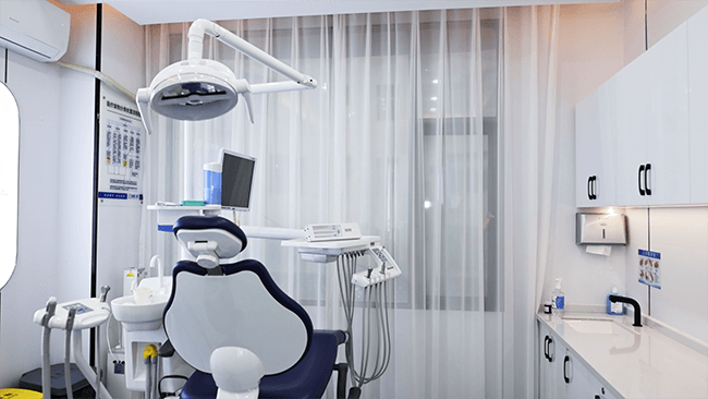 Surface disinfection of dental clinics