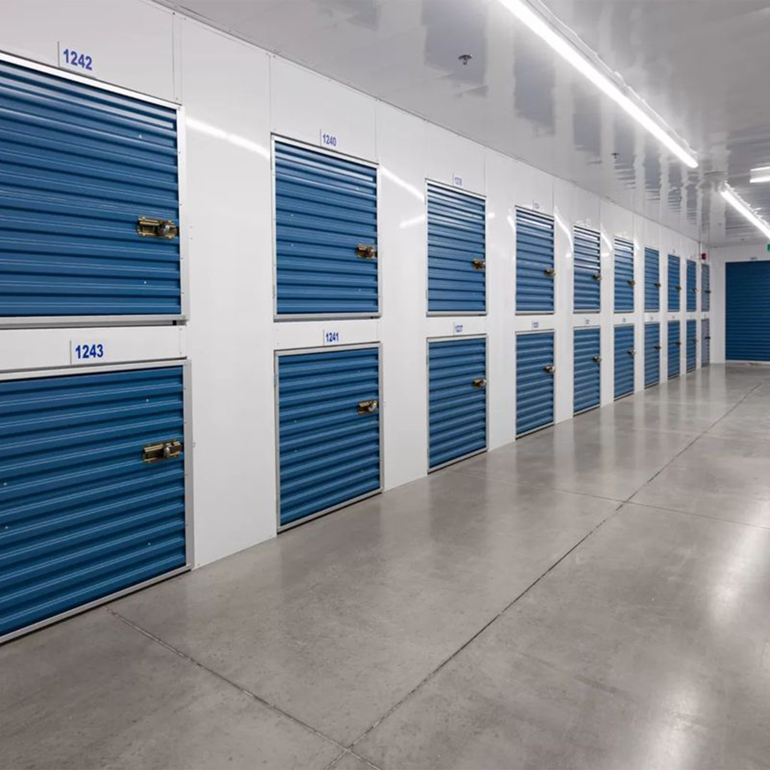 Maximize Unused Corridor Space with Modular Hallway Lockers
