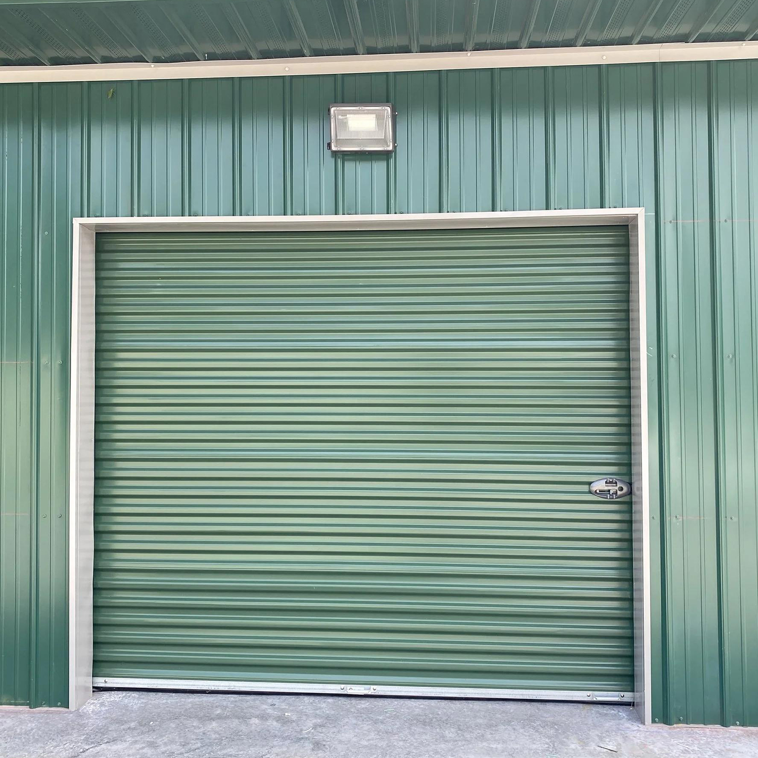 20 Years of Manufacturing Excellence Behind Every 8×7 Roll Up Door