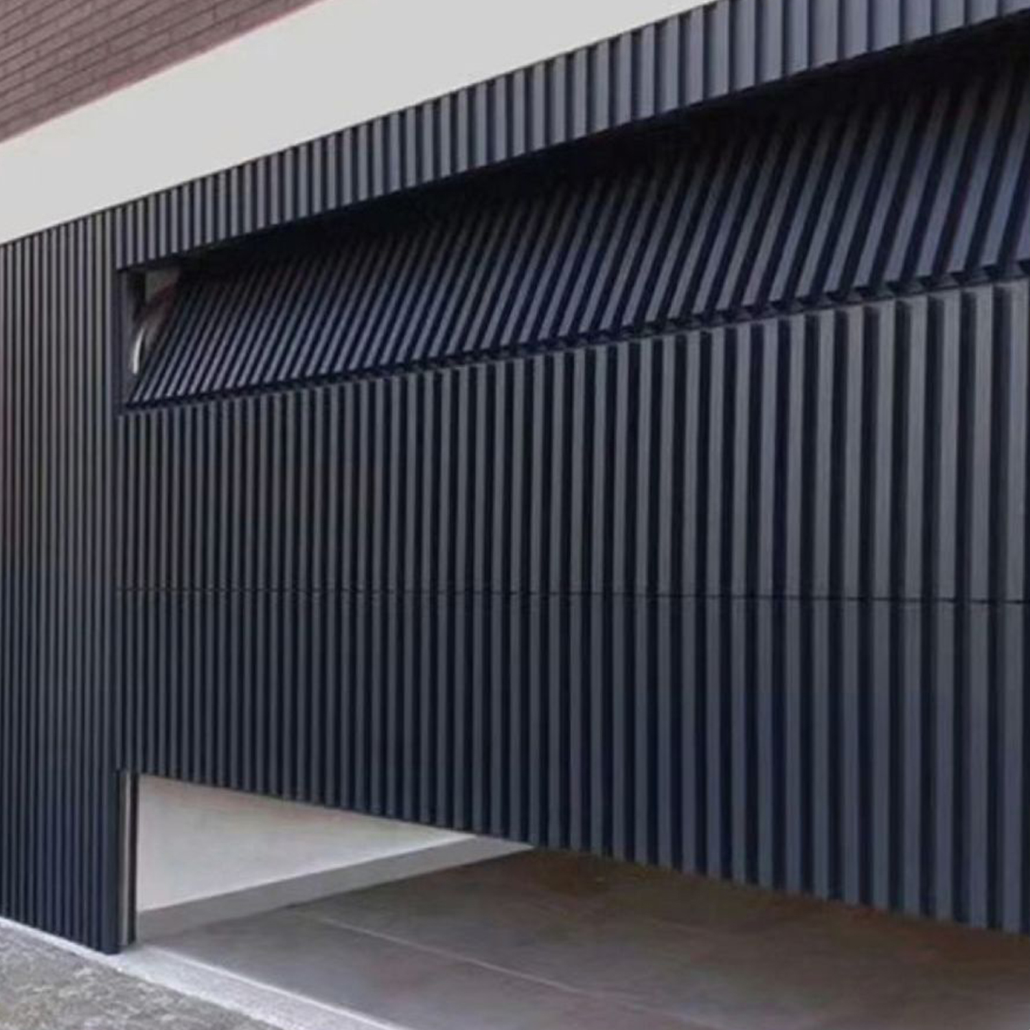 16×8 Garage Door – Heavy-Duty Steel Roller Shutter for Global Commercial & Industrial Use