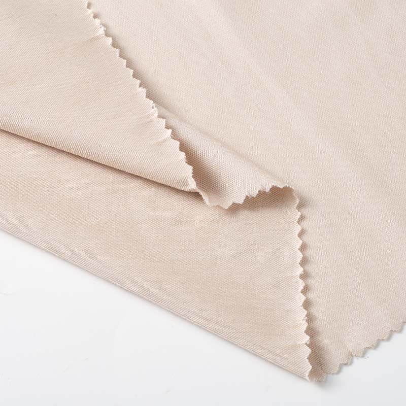 Tissu haut de gamme en mélange de laine mérinos pour un confort et des performances ultimes