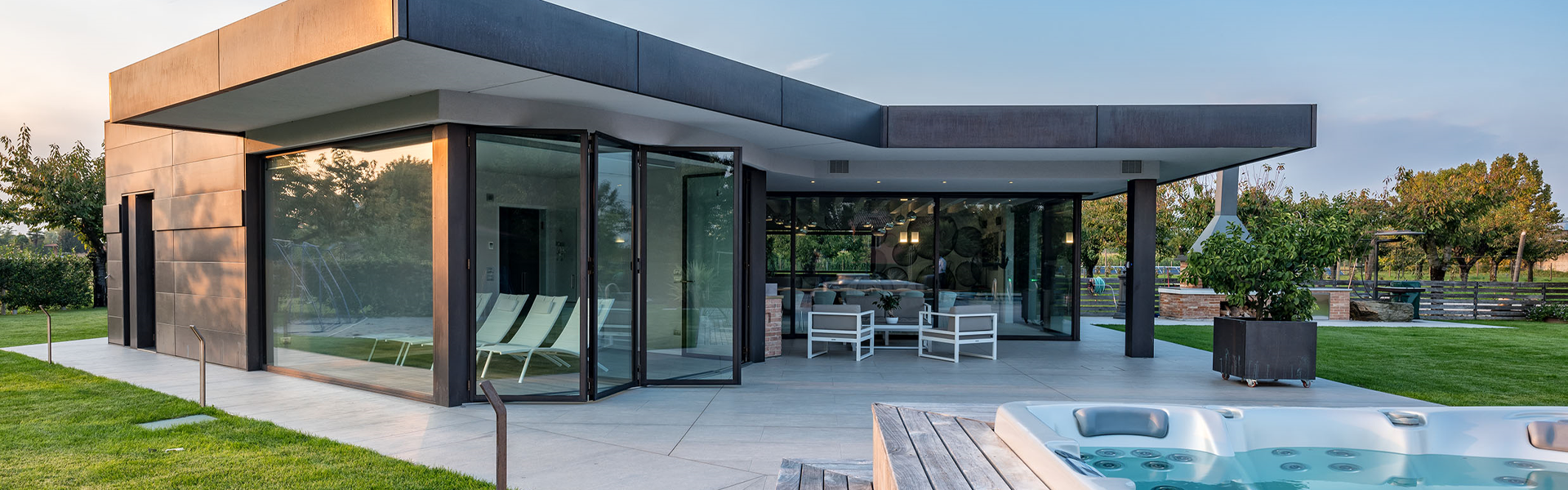 Exterior Aluminum Folding Glass Doors | professional Aluminum Windows manufacturer |