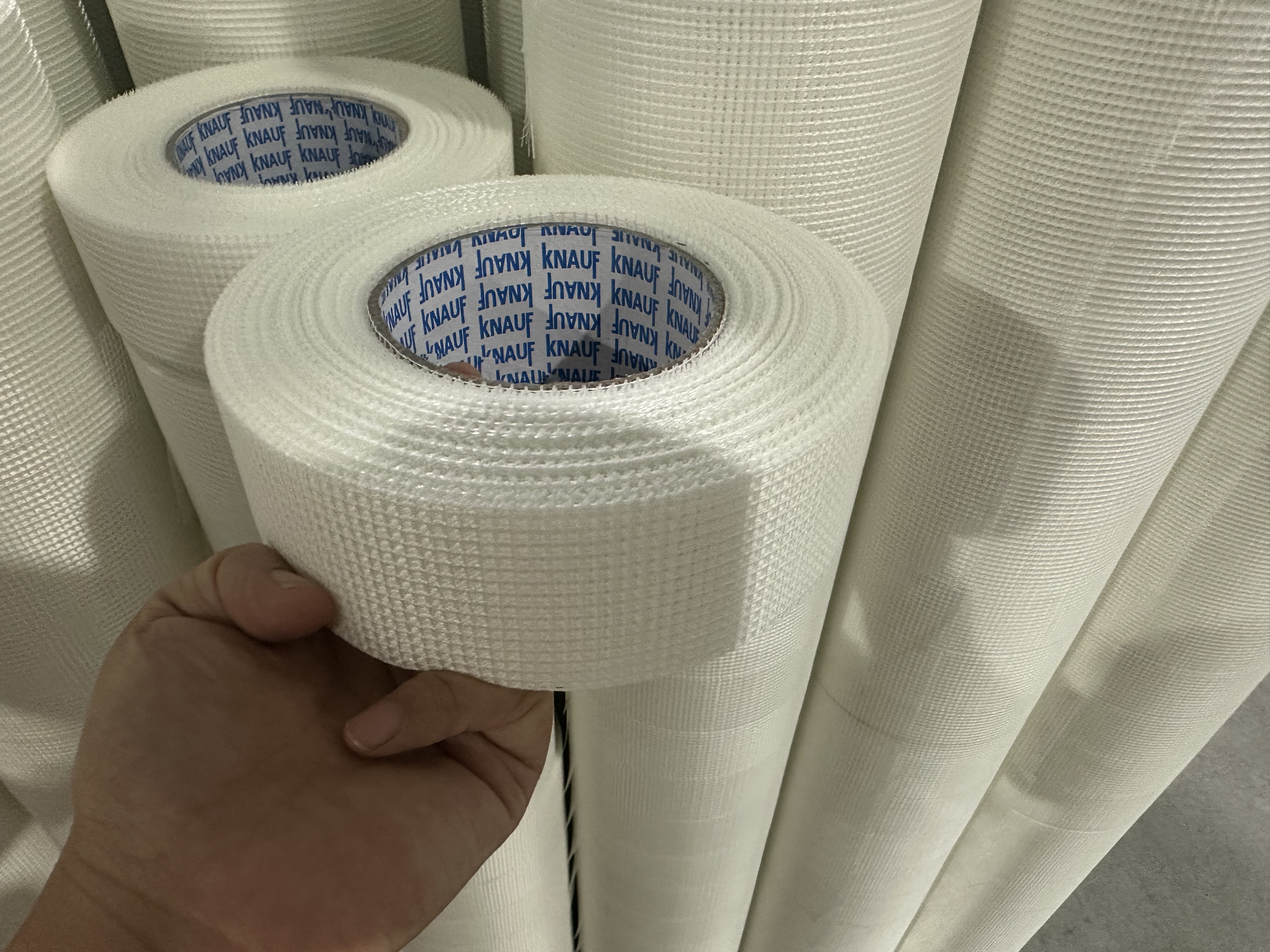 plasterboard fibreglass joint tape.jpg