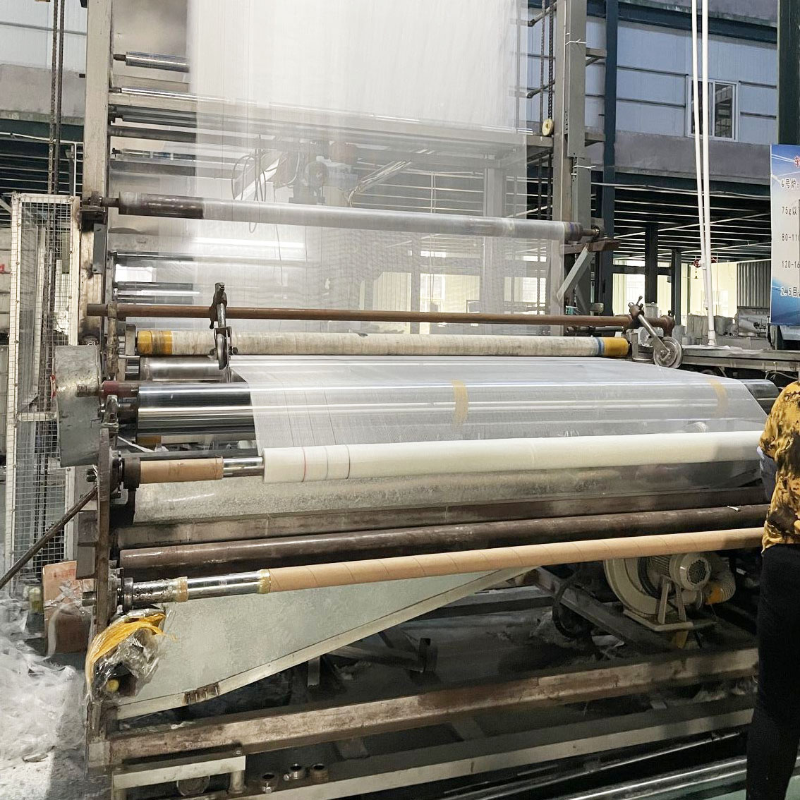 High-Performance Fiber Mesh Roll for Diverse Applications