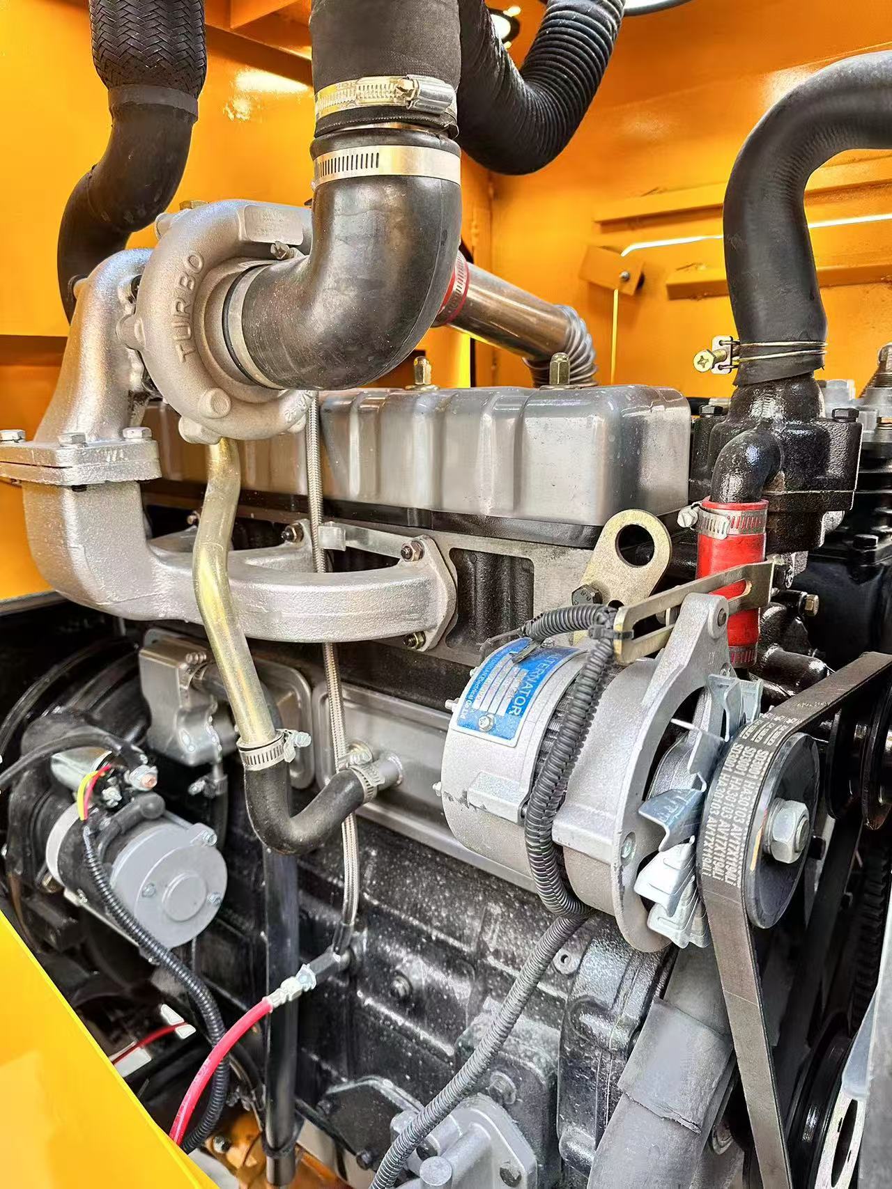 Дзе купіць надзейныя запасныя часткі рухавікоў Deutz для падземных загрузчыкаў?