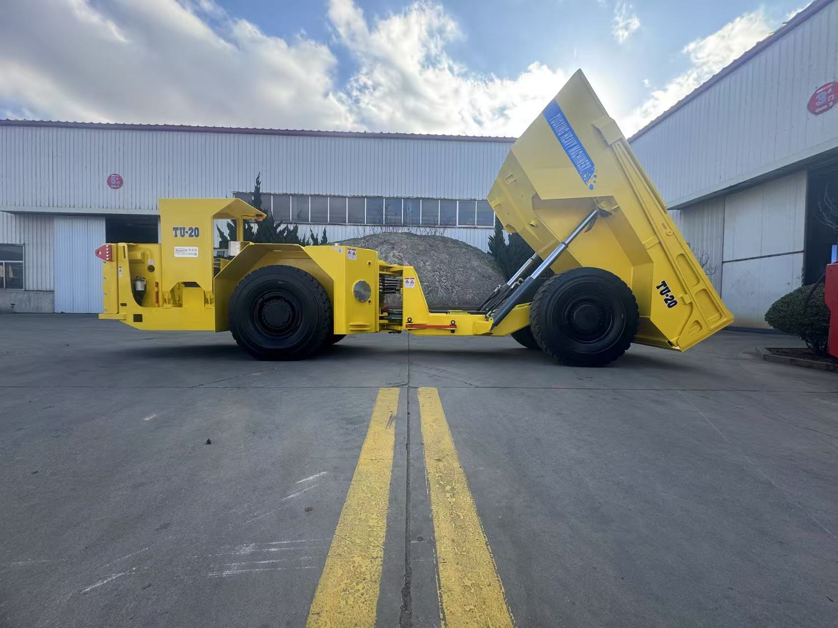 Comment entretenir vos camions miniers pour des performances optimales ?