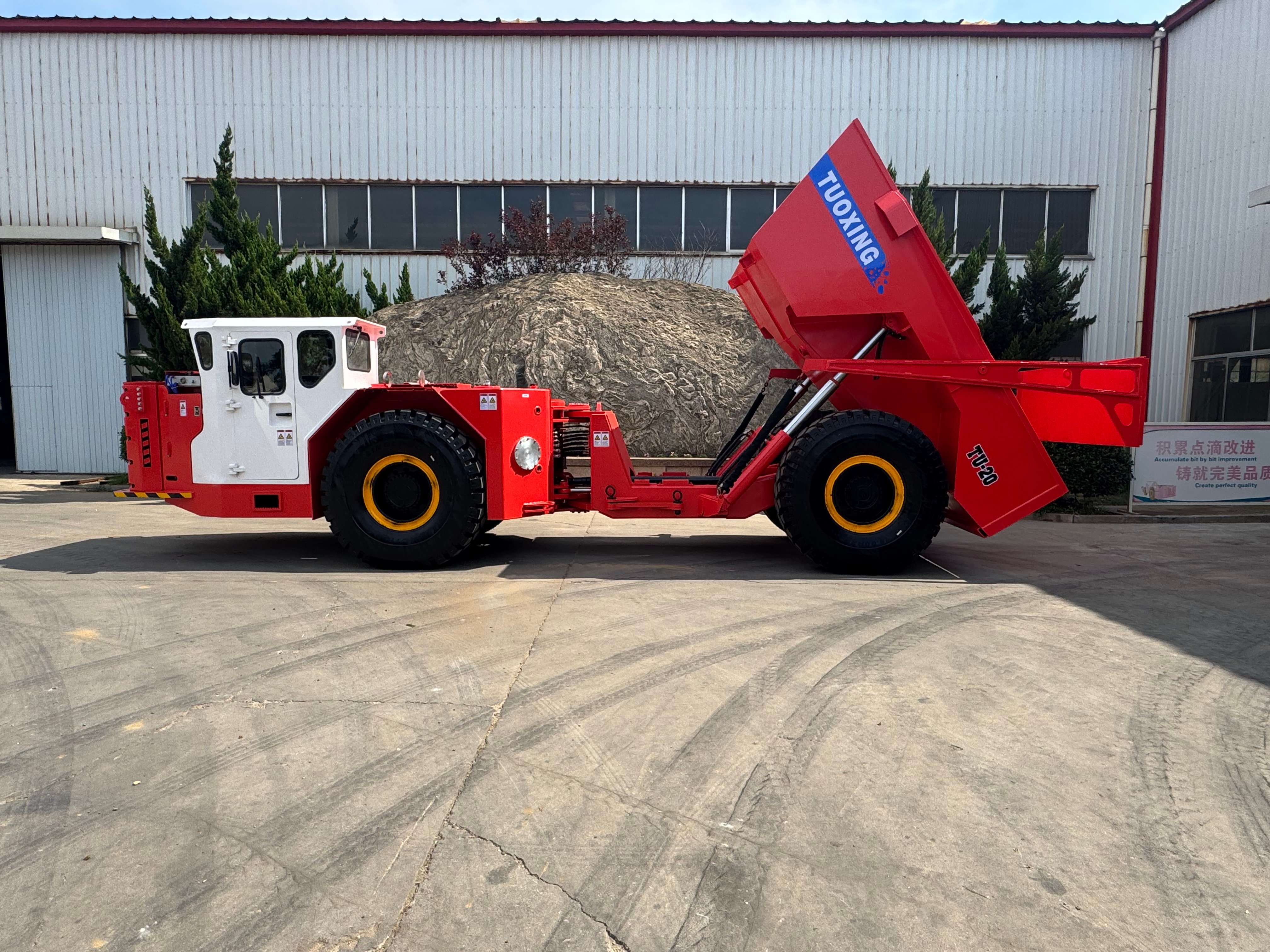 Comment maximiser la productivité grâce au camion-benne souterrain adapté