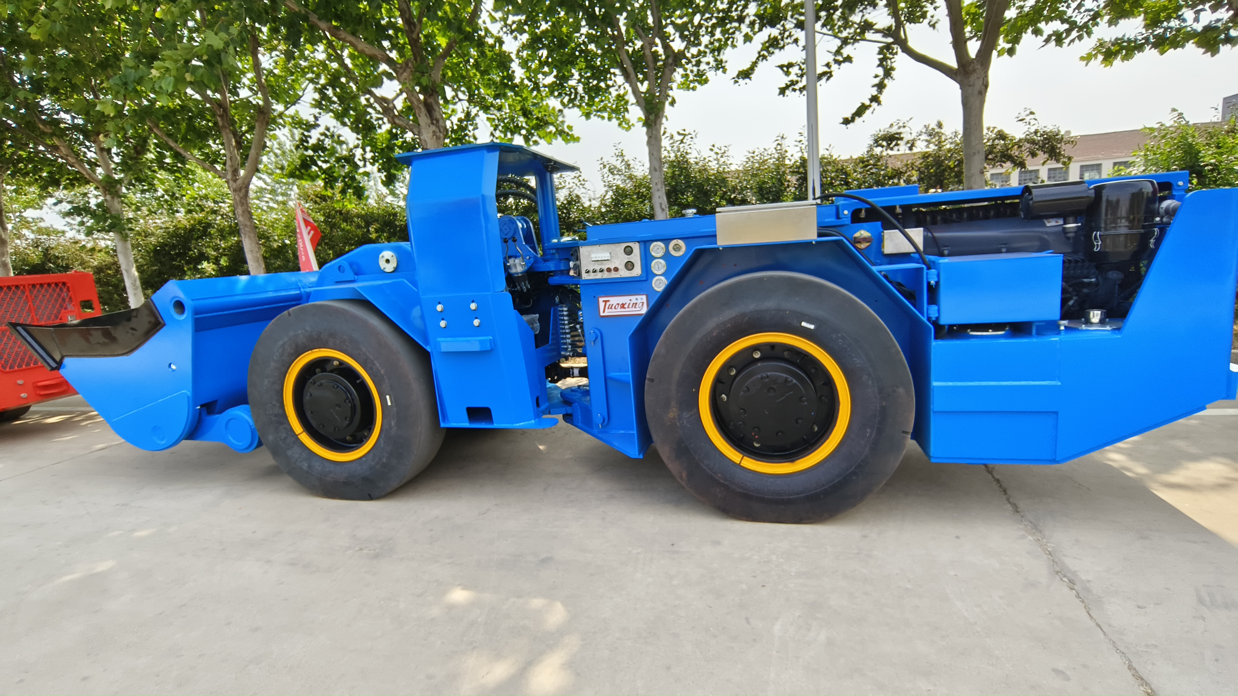 Quelles sont les caractéristiques clés du Scooptram BF4L914 qui attirent les acheteurs en gros ?
