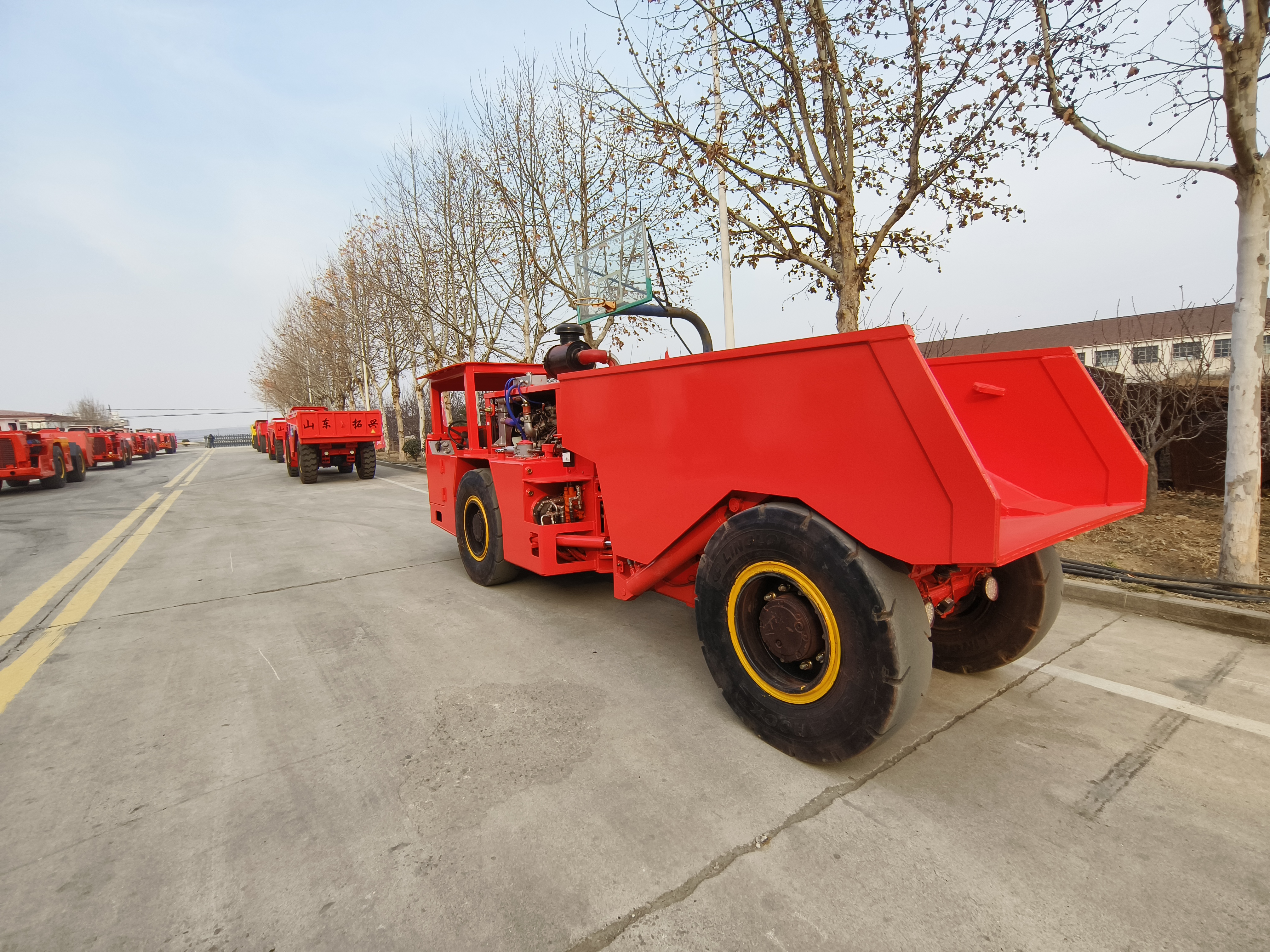 Quels sont les avantages de l’utilisation de machines minières articulées dans les opérations souterraines ?