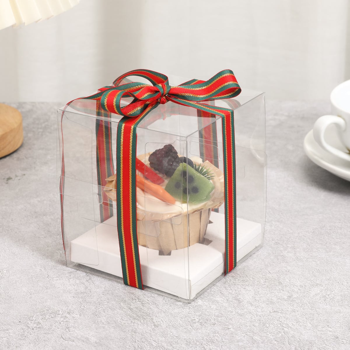 Where to Buy Cake Carriers in Bulk for Your Bakery