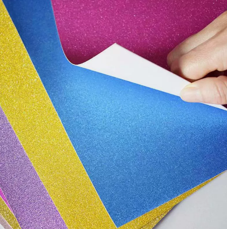 What Should You Consider When Buying White Sparkle Cardstock in Bulk?