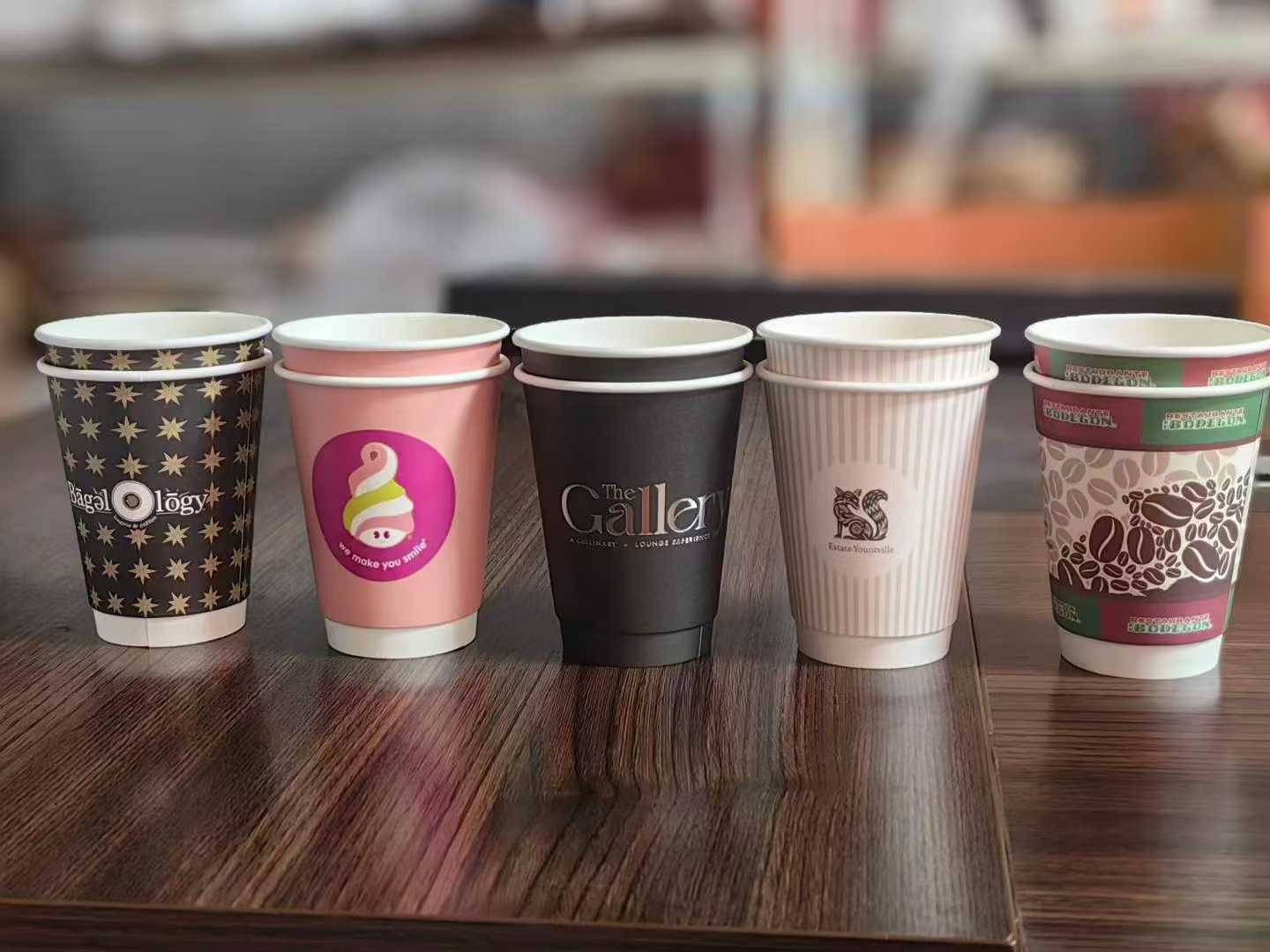 What Are the Key Benefits of Using Airtight Cupcake Containers for Bakeries?