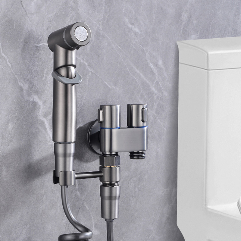 How to Choose the Best Bathroom Bidet Spray for Your Needs