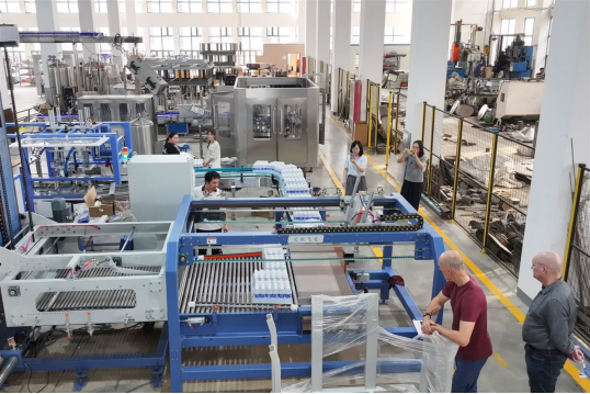 A complete 10,000 BPH carbonated drink line