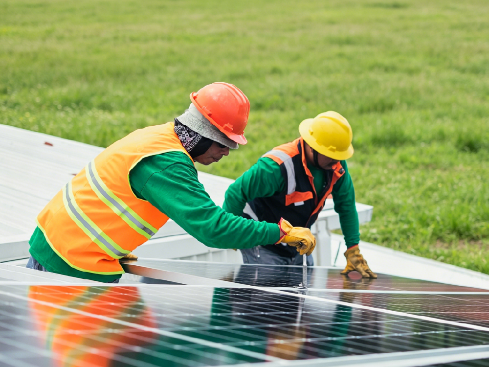 2.6solar-panel-bracket-installation.png