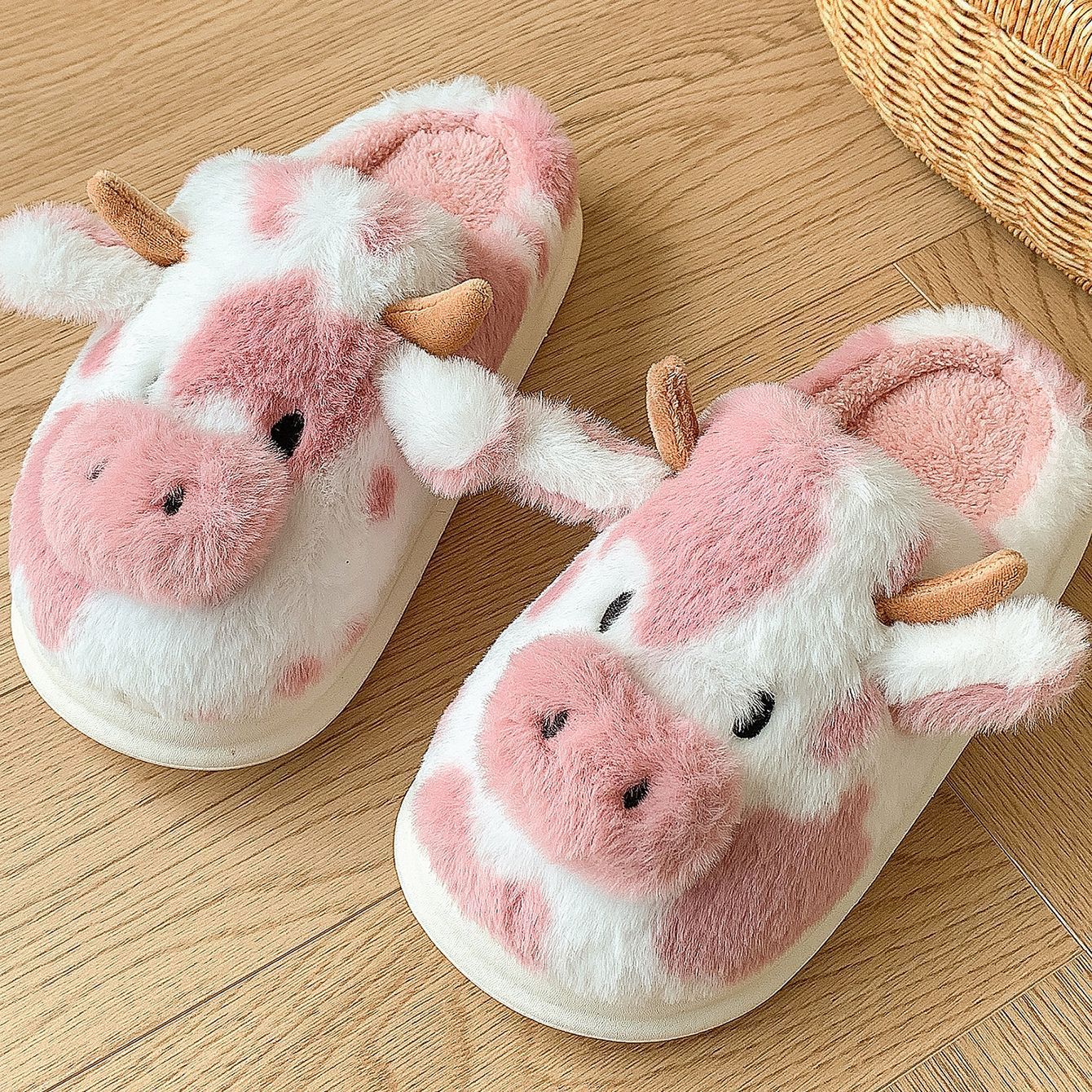 How to Ensure Quality in Wholesale Stuffed Animal Slippers