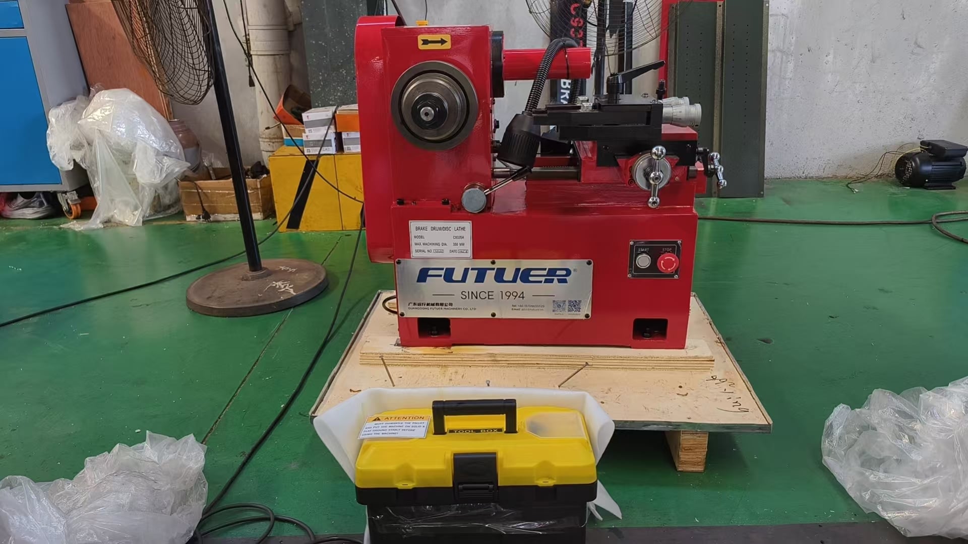 Cheap Brake Lathe Brake Disc Lathe/Car Brake Lathe Machine