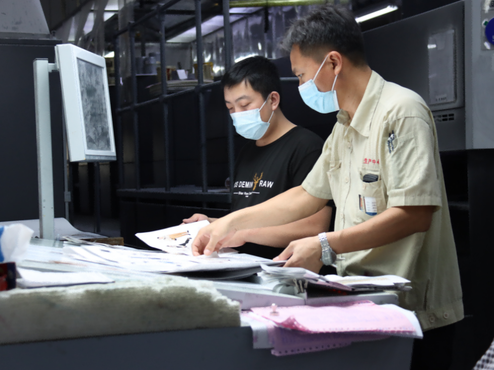 Globale Beschaffung im Jahr 2024 meistern: Warum Chinas High-Tech-Drucker unverzichtbare Partner sind