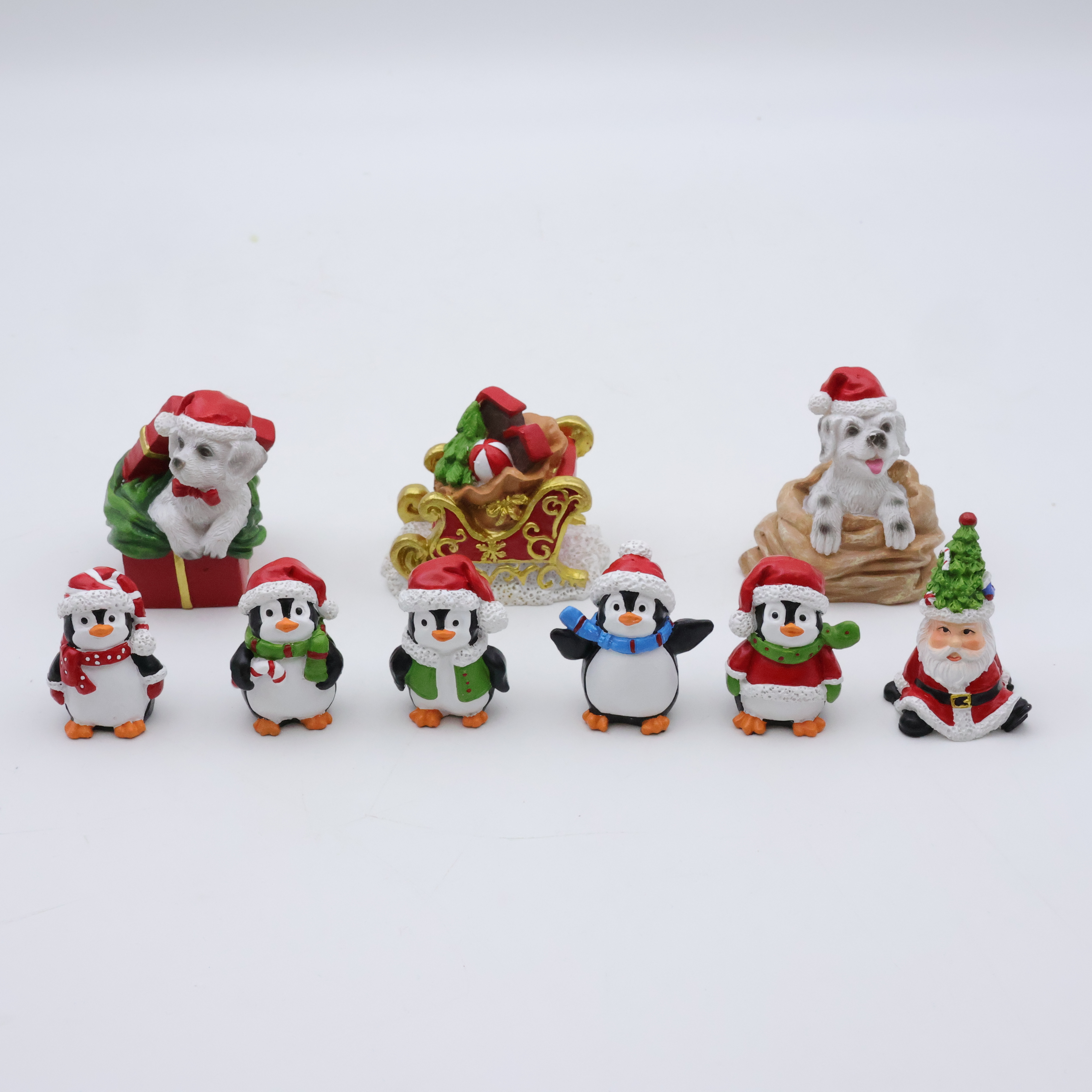 Figurillas y colgantes de Navidad