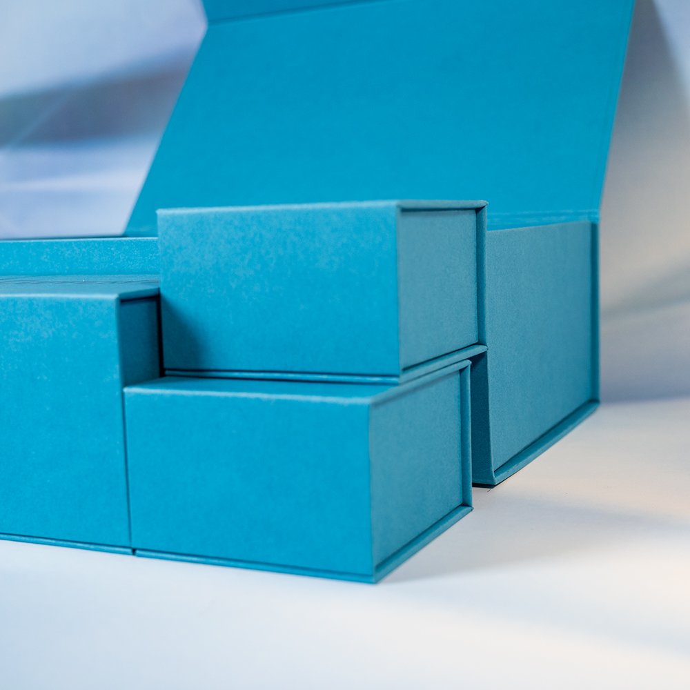 Impress your customers with our high-quality and affordable jewelry gift boxes
