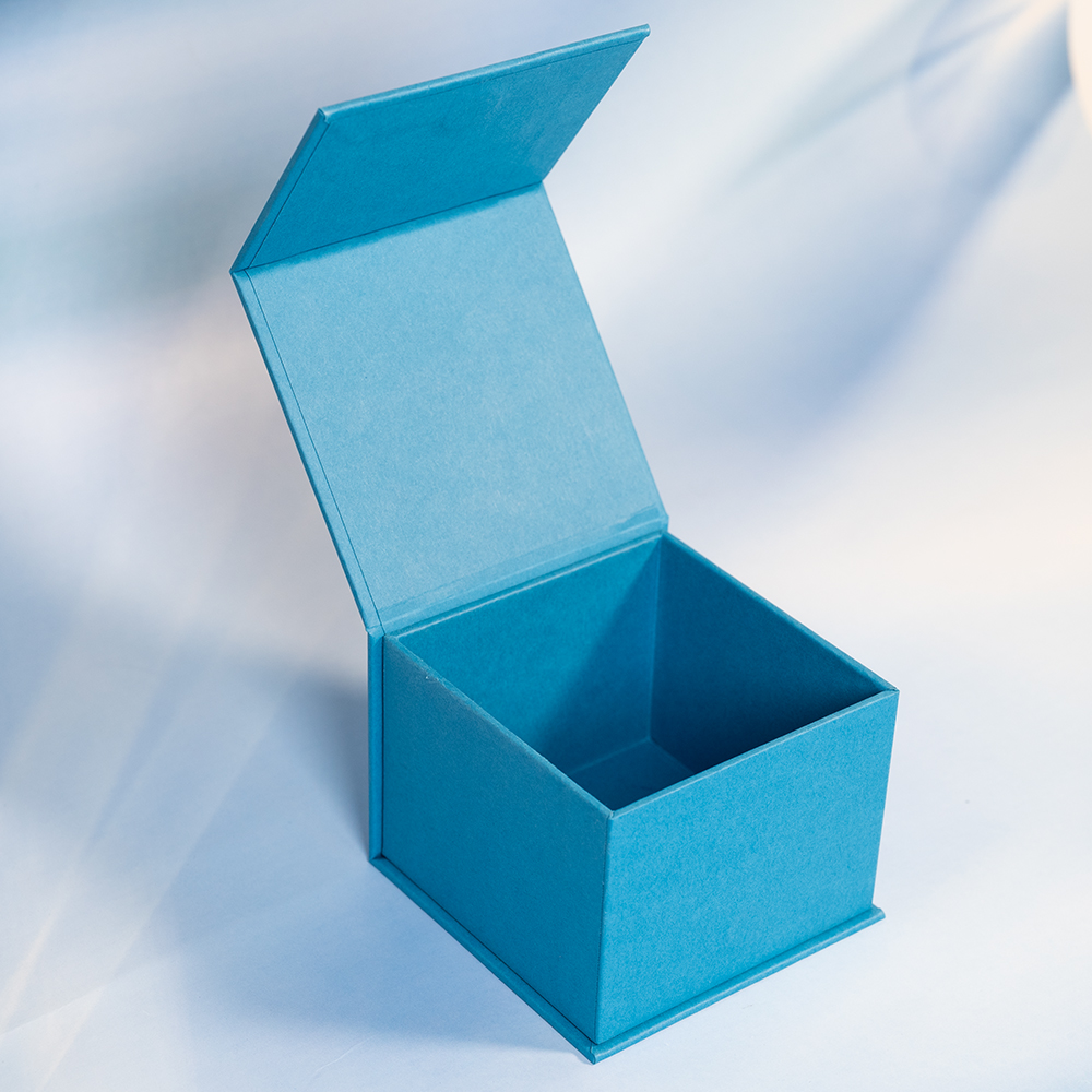 Boost your brand image with our elegant and customizable wholesale jewelry gift boxes