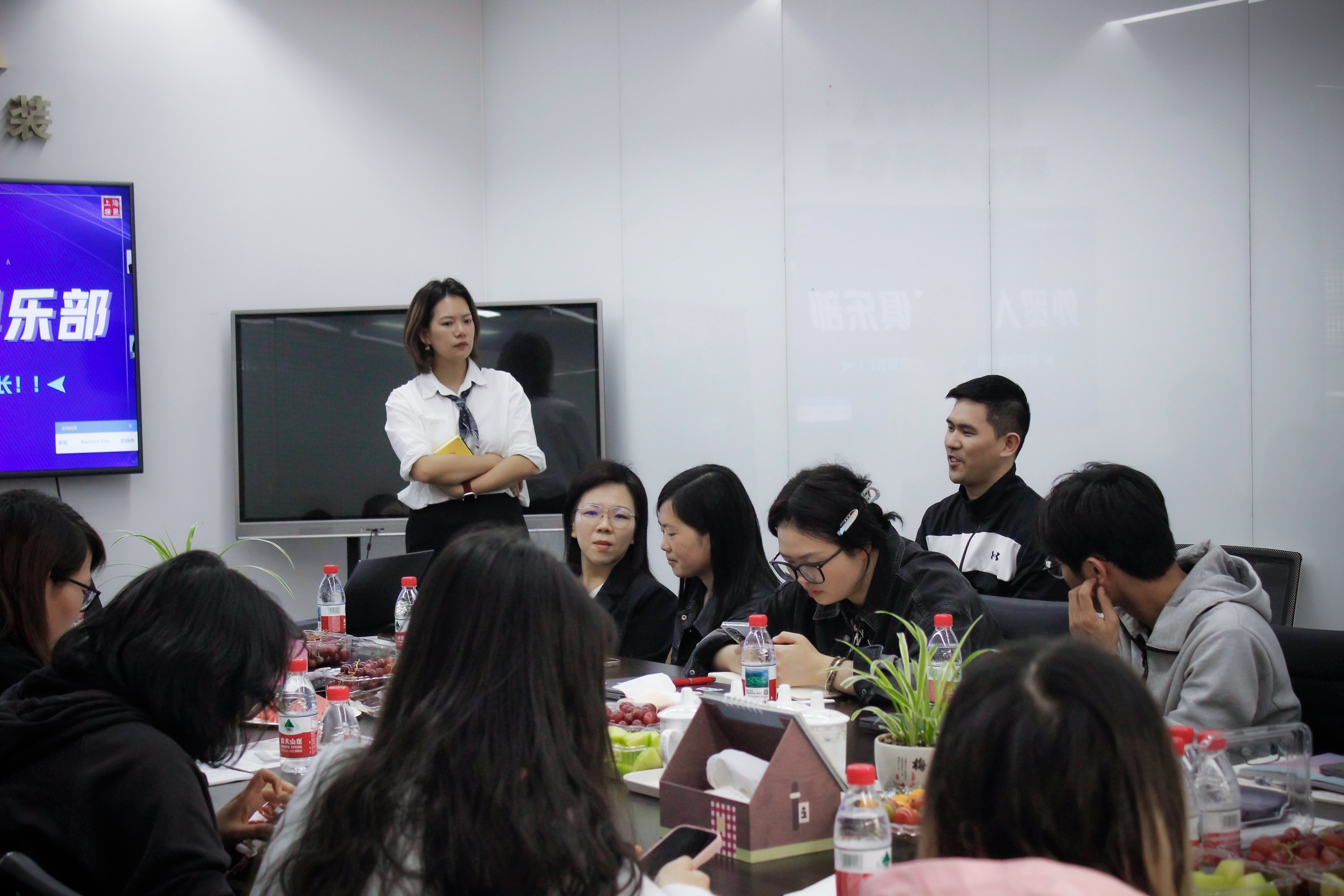 meeting2.jpg