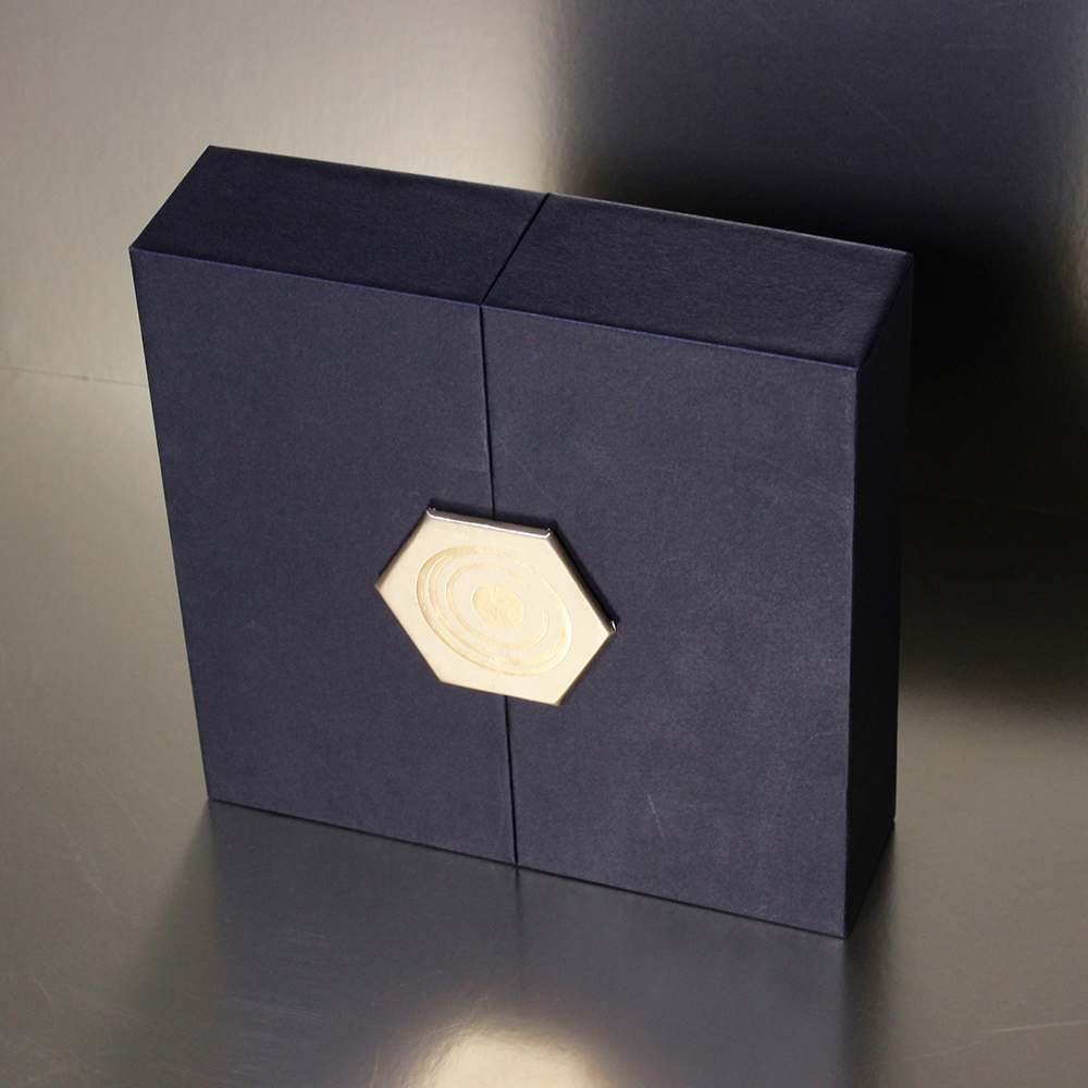 Stand Out in the Market with our Stylish and Durable Magnetic Closure Gift Boxes