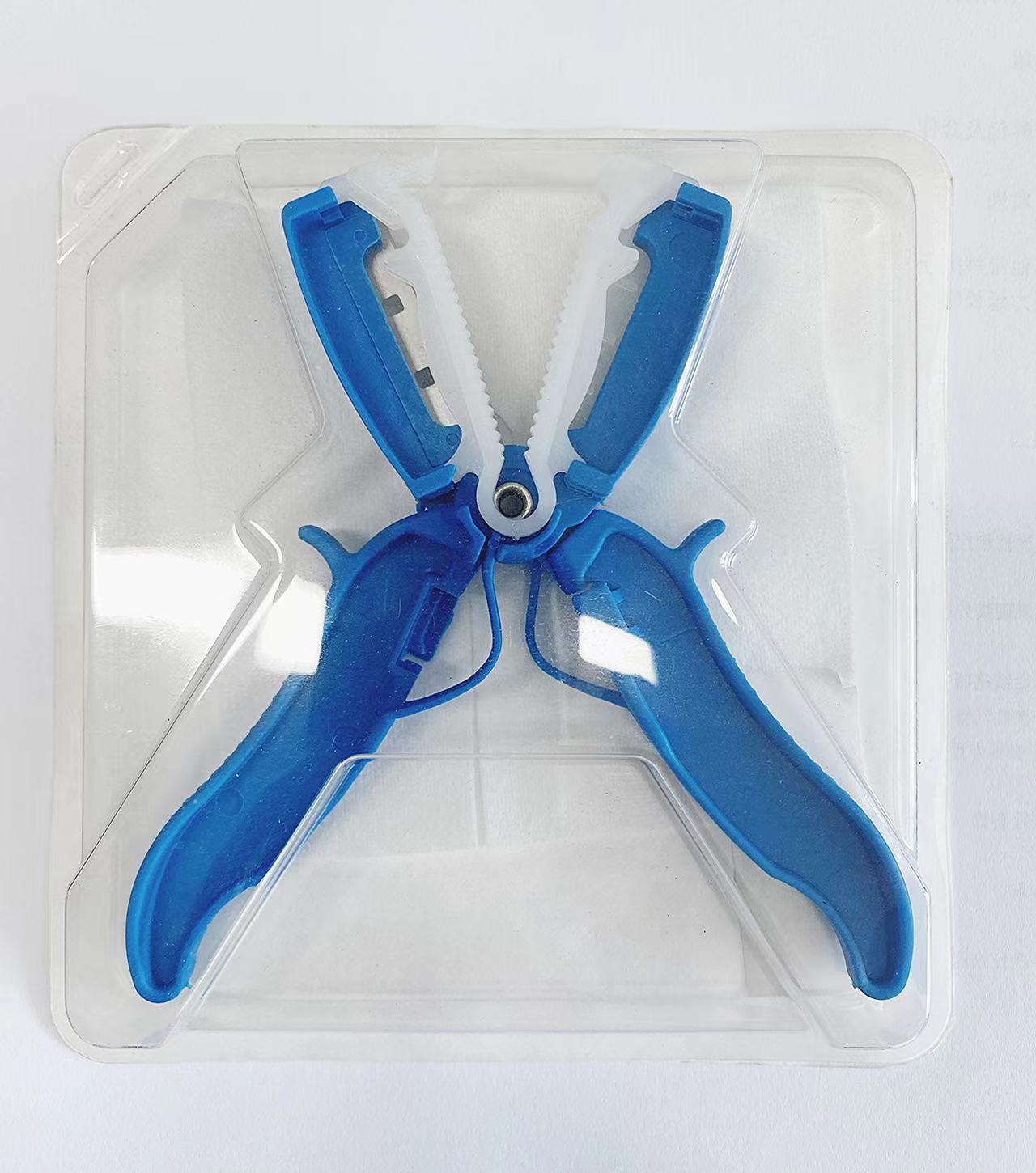 umbilical clipper (1).jpg