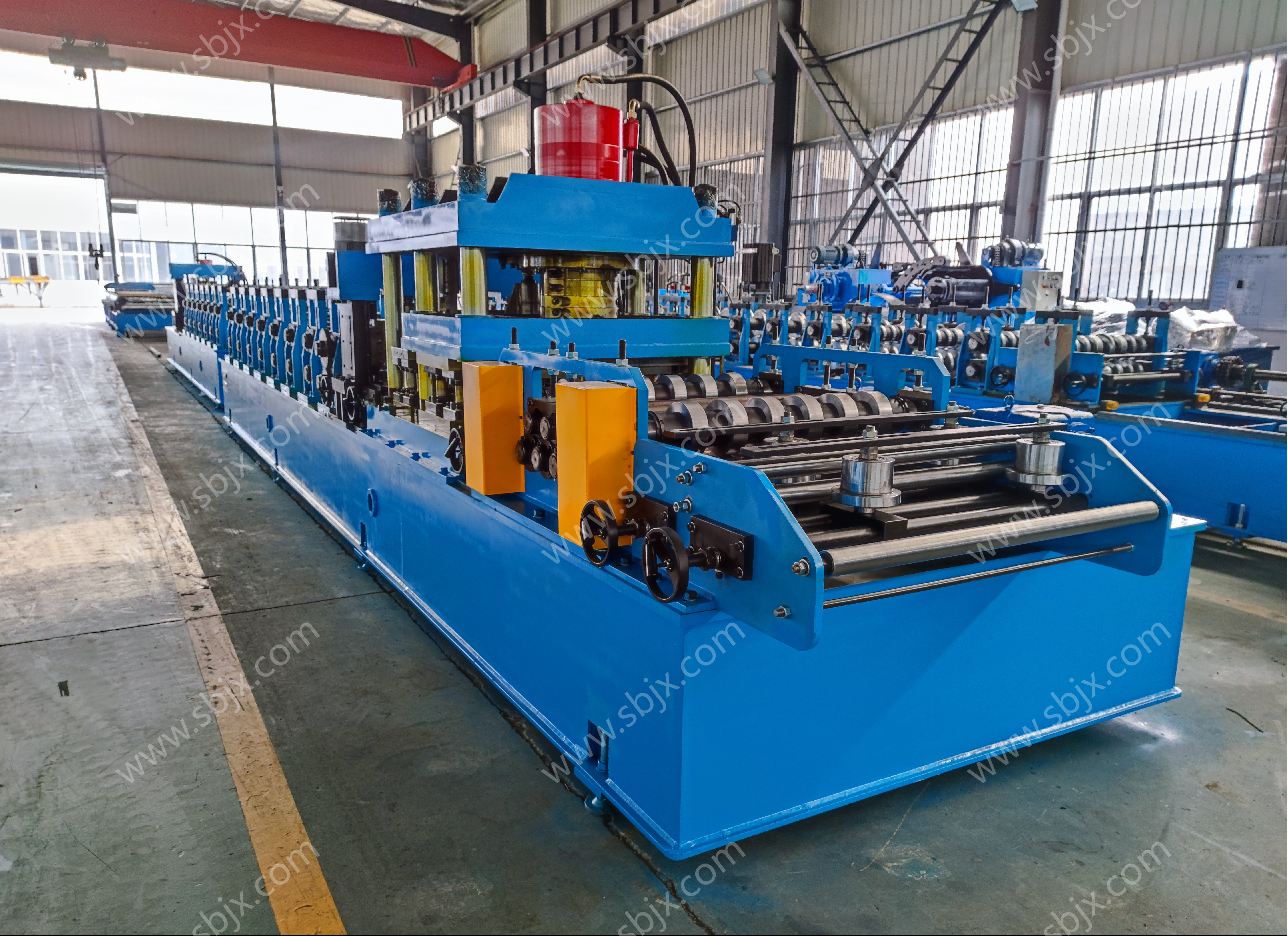 Road Crash Barrier Roll Forming Machine \t\t\t\t           