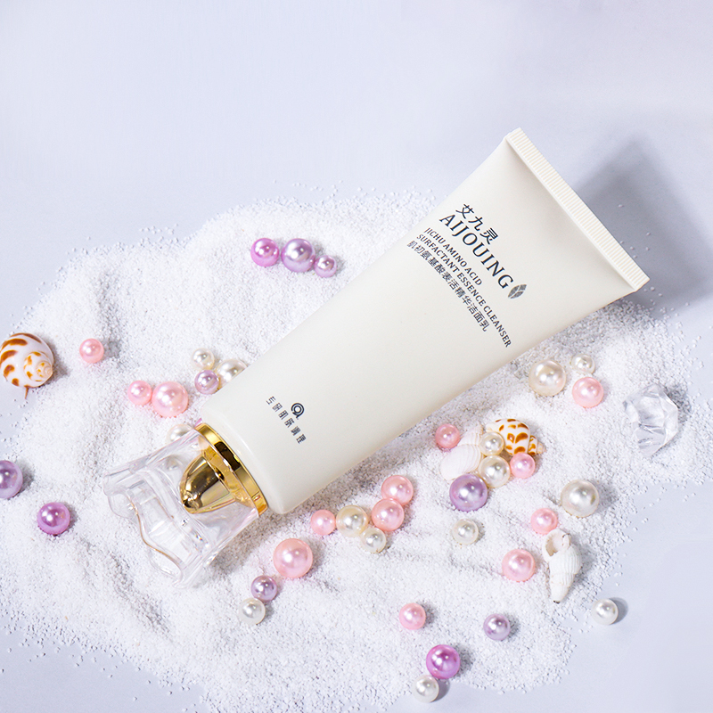 100ml Skincare Hose, Petal - Shaped Golden Cap Shows Elegant Texture