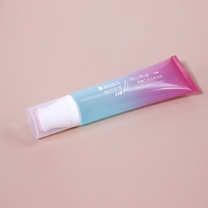 80ml Pink - Blue Gradient Beauty Hose, Silicone Brush Head Shows Ingenious Texture