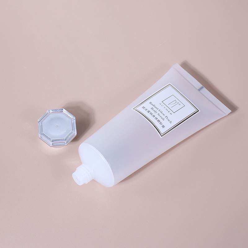 100ml Pure White Body Scrub Hose, Octagonal Silver Cap Shows Elegant Texture details