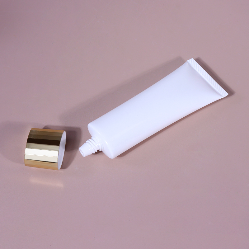 80ml Beauty Hose with White Body and Gold Cap, Minimalist Design Highlights High - end Texture manufacture
