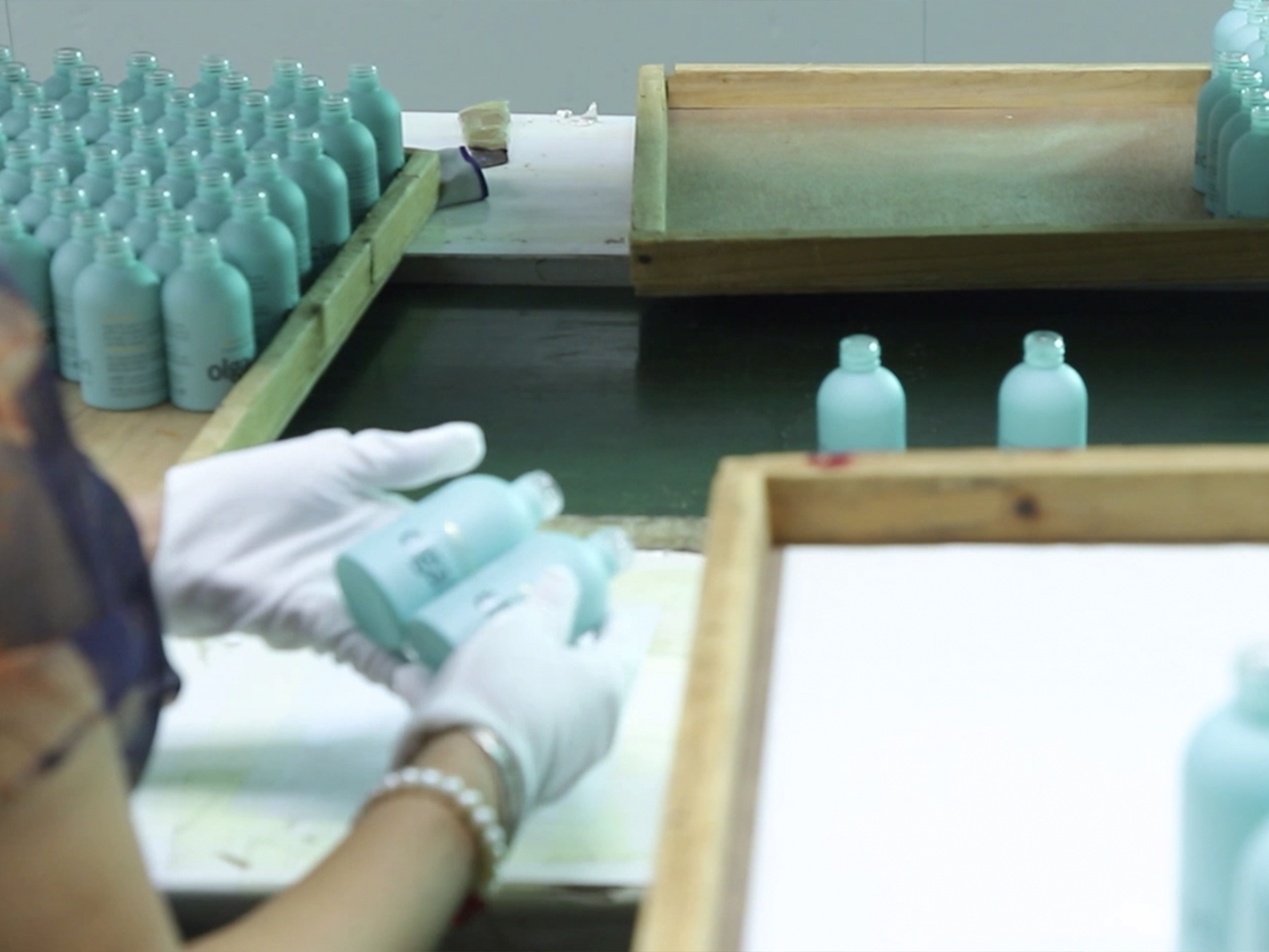 Professional quality inspector to ensure the quality of your products