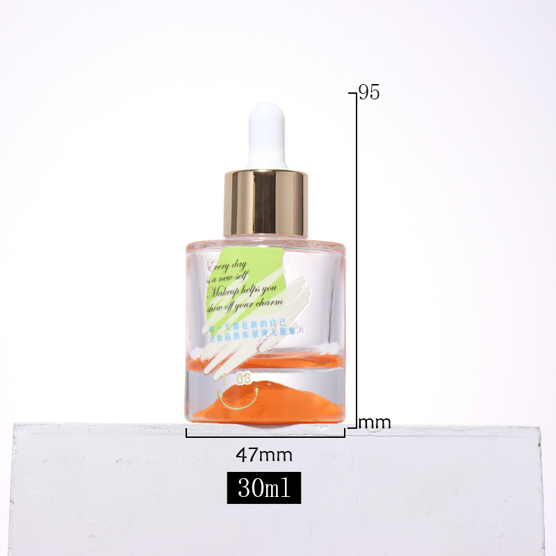 The 30ml essence bottle features a dropper design for precise dispensing details