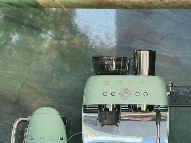 Emerald Green Marble Countertops factory
