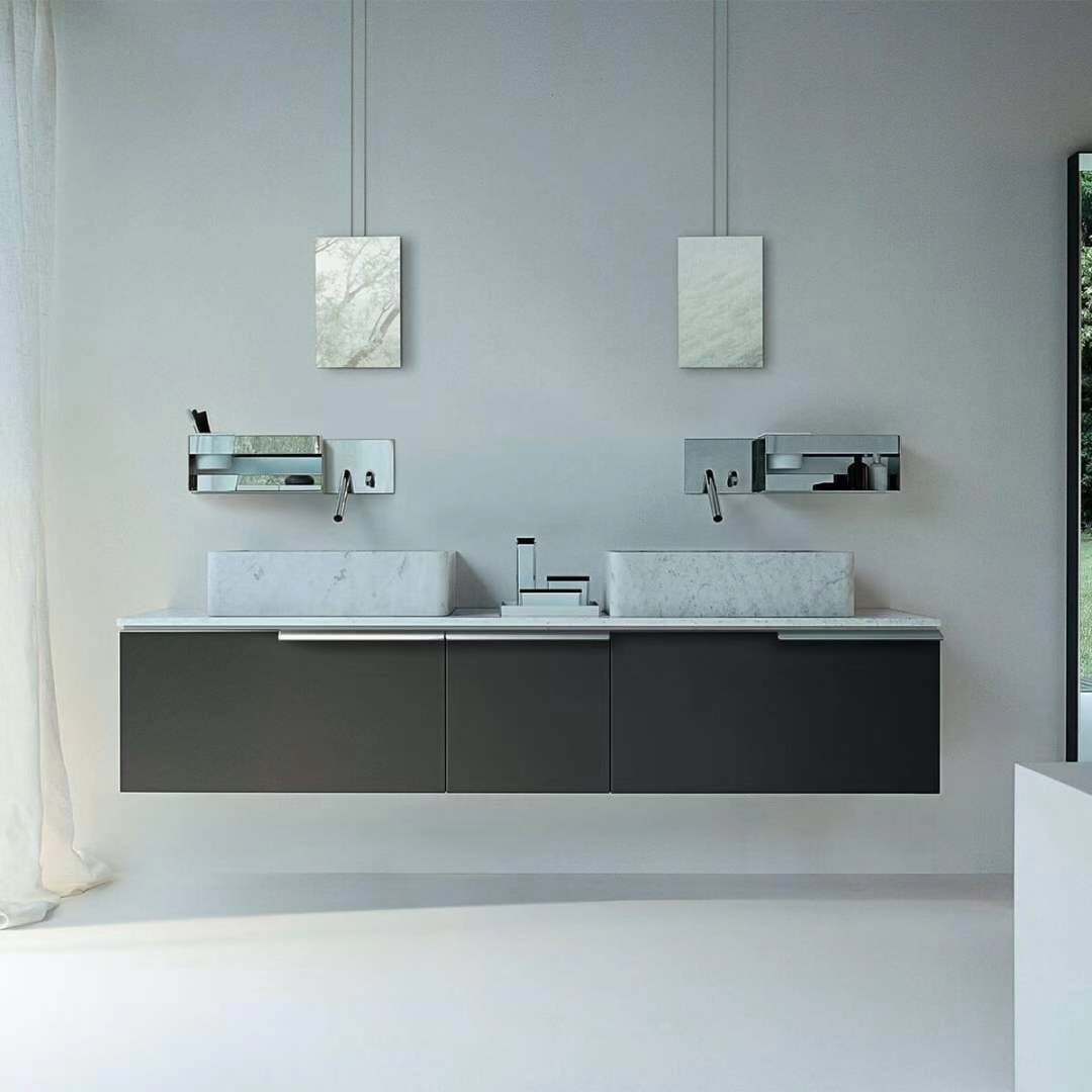 Conseils d'entretien pour les plans de lavabo en marbre de Carrare : éliminer les résidus de savon et les taches