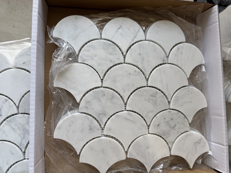 Carrara White Marble Fan Shape Mosaic supplier