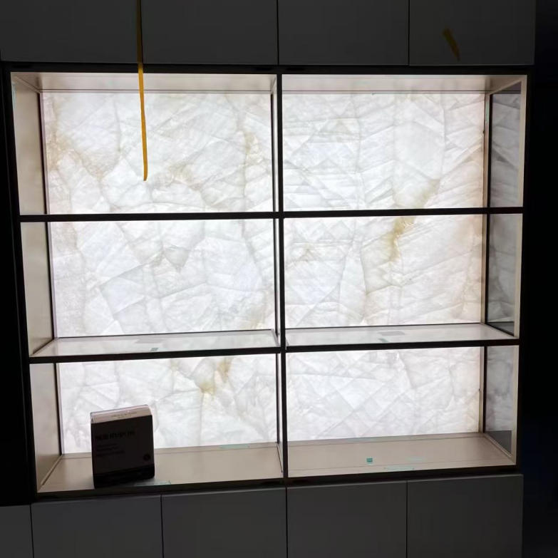 Op maat gemaakte natuurlijke witte Ice Jade marmeren platen, lichte achterwand