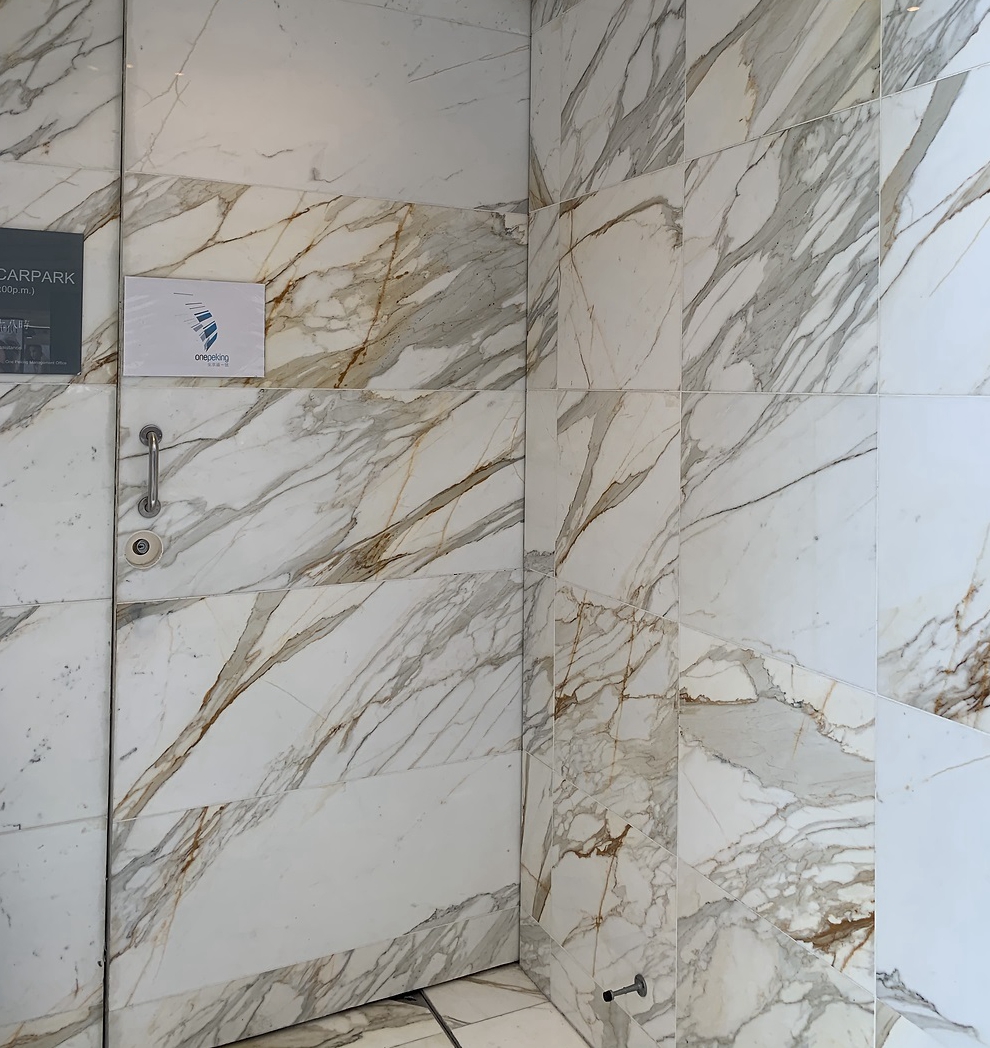 Calacatta borghini gold white marble slab (4).jpg