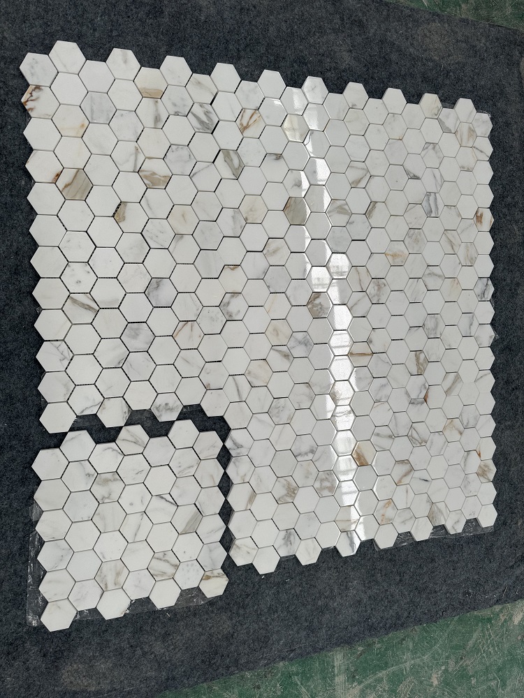 carrara grooved marble cube mosaic-7