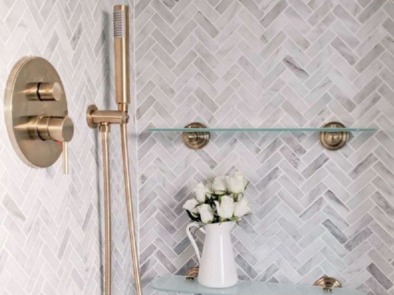 Iceberg Beaty Herringbone Honed White Marble Mosaic manufacture