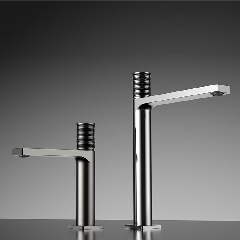 Xingrui Series 1LU240101 High-Quality Brass Cold and Hot Water Mixer Tap for Single Hole Bathroom Vanity Chrome