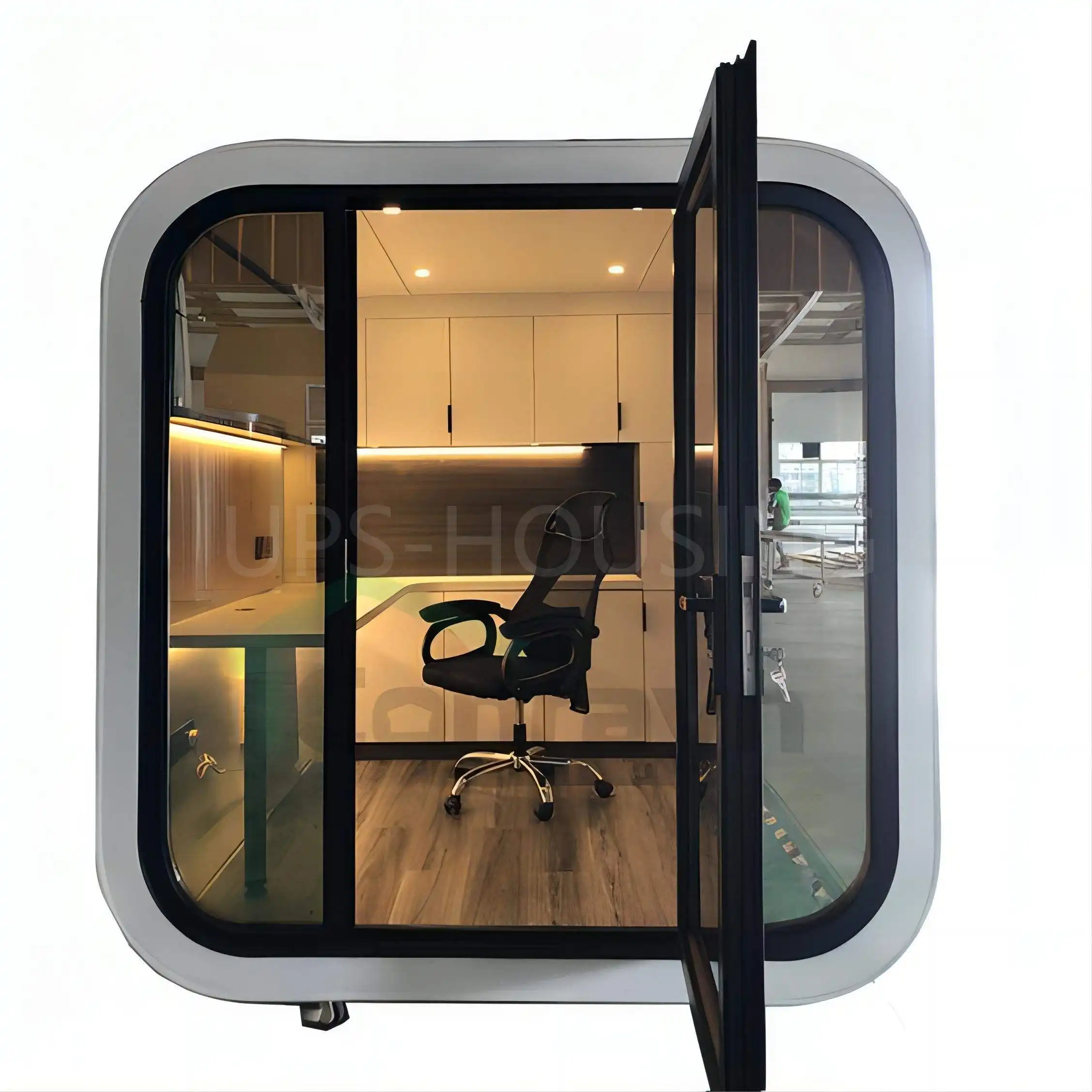  Innovative Apple Cabin Hotels for Sustainable Travel
